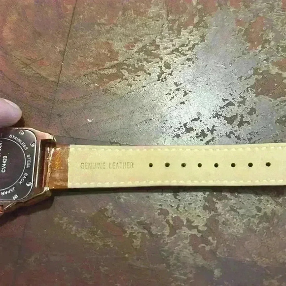 CHRISTIAN Van Sant Watch - Picture 5 of 5